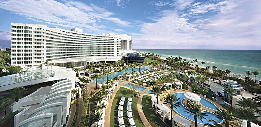 The Fontainebleau Miami Beach features 1,504 guest rooms, 107,000 sf of indoor meeting space and the 12,000-sf BleauLive Stage on the Ocean Lawn.