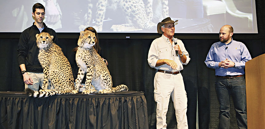 Big Lots’ Jeremy Ball (r) with celebrity Jack Hanna of Columbus. Ball meets in Columbus because of the great value. Credit: Big Lots-Debbie Stansberry