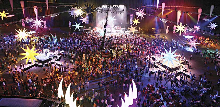 Hosts New Orleans, a Hosts Global Alliance Member, arranged this special event for thousands on the floor of the Louisiana Super Dome. Credit: Hosts New Orleans