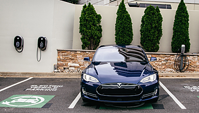 Tesla_at_Hilton_McLean_HR-400