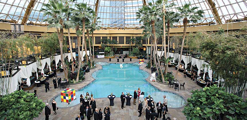 An ideal venue for association events and receptions, the Pool at Harrah’s Resort Atlantic City doubles as a hot nightclub after hours.