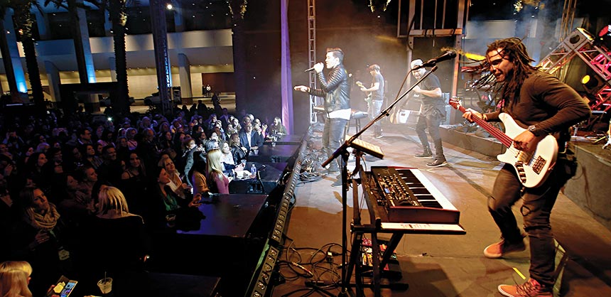 Pop star Andy Grammer entertains 2,500 IAEE annual meeting attendees on the Grand Plaza at the Anaheim Convention Center. Credits: Visit Anaheim