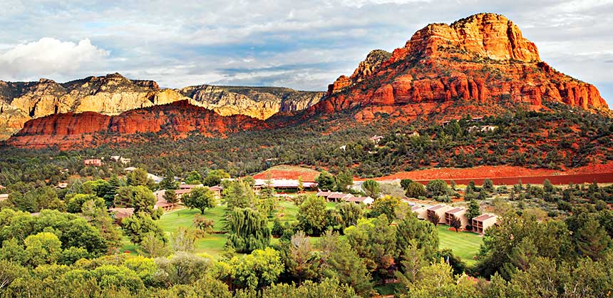 Poco Diablo Resort Sedona is surrounded by a landscape of red rocks, where you will feel relaxed and at one with nature. Credit: Poco Diablo Resort
