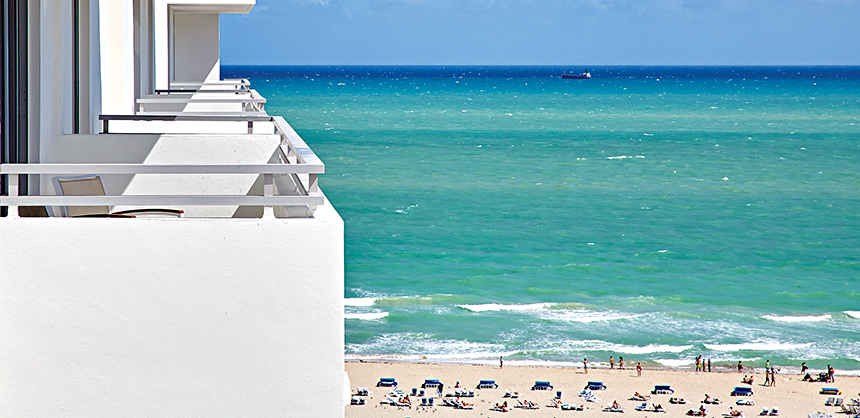 Loews Miami Beach Hotel offers balconies with spectacular views of the Atlantic Ocean.