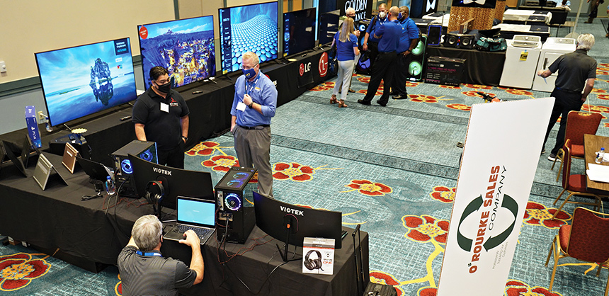 Last fall, Loews Royal Pacific Resort at Universal Orlando hosted Buddy’s Home Furnishings’ annual leadership meeting.