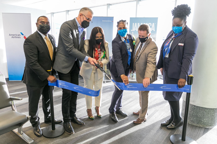 Jamaica-Inaugural-Flights-Ribbon-Cutting-700