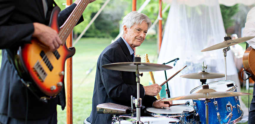 Nothing beats the simplicity of a band when it comes to entertaining meeting attendees. While entertainment can take on almost any form — from bands to comedians to magicians to scavenger hunts — the best advice is to be sure to tailor it to your audience for maximum enjoyment. Courtesy of Karma O’Neill