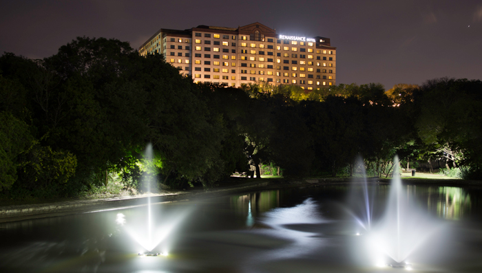 Renaissance-Austin-Hotel-Exterior-Fountain-700px